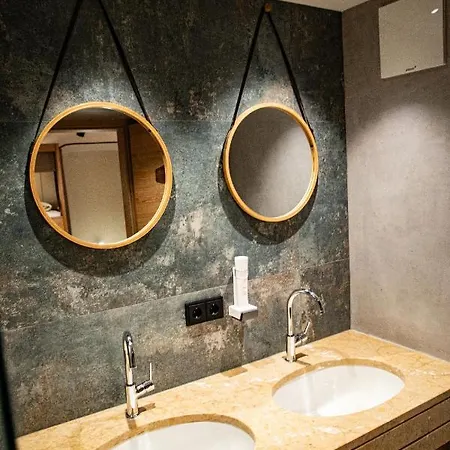 Safestay Centre Hostel *